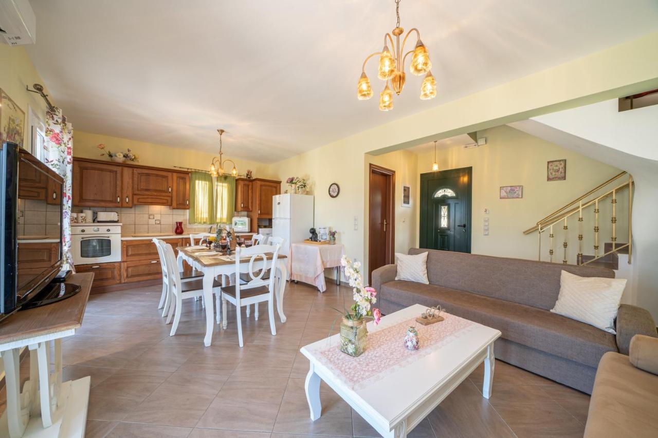 Superb Villa With Private Pool Peaceful Location Sami  Dış mekan fotoğraf